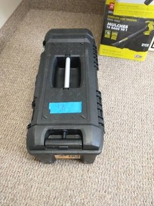 Dewalt 28 in. 12 Gal. Mobile Tool Box