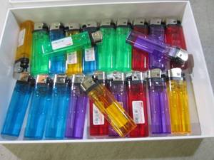 (C-4) Lot of 22 Lighters...