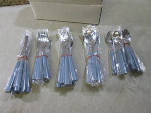 (C-3) 40pc Silverware Set...