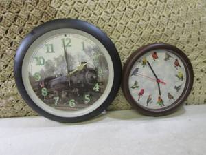 (BS) 13 Train Clock and 9 Bird Cl...
