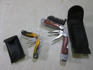 (RMDR) 2 Multi-Tools with Sheaths...