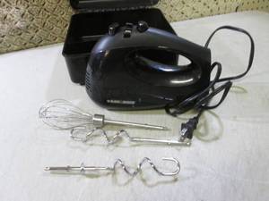 (F-0) Black & Decker Mixer...