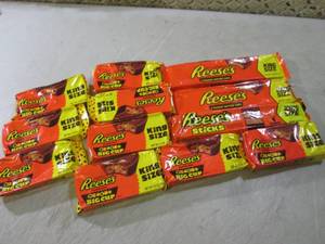(C-2) Assorted King Size Reeses Can...