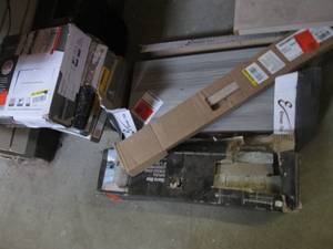 (BSB) 8 Misc Boxes of Assorted Floo...