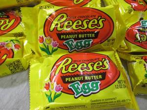 (B-1) 24 Reeses Peanut Butter Eggs ...
