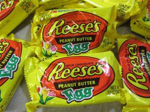 (B-2) 24 Reeses Peanut Butter Eggs ...