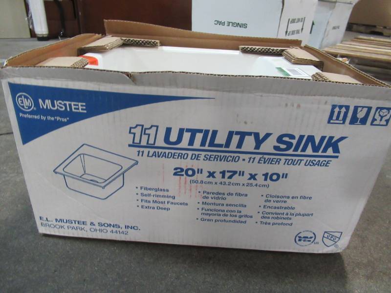 lot 800 image: Mustee 17 in. x 20 in. Fiberglass Self-Rimming Utility Sink in White, 11.