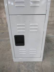 lot 411 image: Sandusky 66 in. H x 15 in. W x 18 in. D 3-Tier Welded Steel Storage Locker in White LF3B151866-22