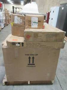 lot 300 image: WHOLESALE MIXED PALLET OF MISCELLANEOUS TOILETS, BATHROOM FURNITURE AND ACCESSORIES