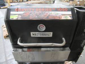 lot 423 image: Masterbuilt Gravity Series 1050 Digital Charcoal Grill Plus Smoker in Black MB20041220