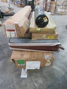 lot 437 image: WHOLESALE MIXED PALLET OF INDOOR PRIVACY DIVIDERS AND OUTDOOR PATIO ITEMS