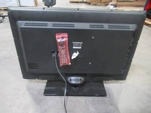 lot 57 image: Seiki SE391TS TV