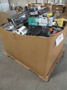 lot 330 image: WHOLESALE MIXED PALLET OF MISCELLANEOUS SMALL APPLIANCES, POTSPANS, FAUCETS AND MORE