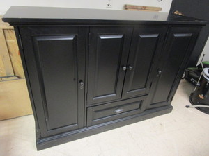 lot 205 image: WINE BAR BUFFET