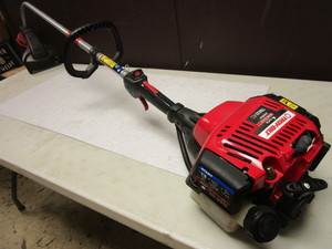 lot 222 image: TROY-BILT 4-CYCLE GAS TRIMMER