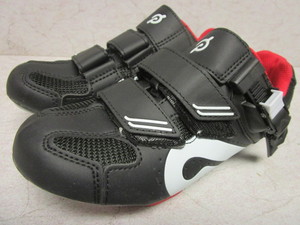 lot 239 image: PELOTON BICYCLE SHOES, SIZE 36