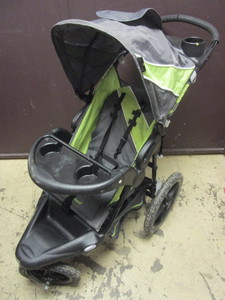 lot 246 image: BABY TREND JOGGING TRAILER