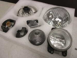 lot 257 image: HEADLAMP KIT
