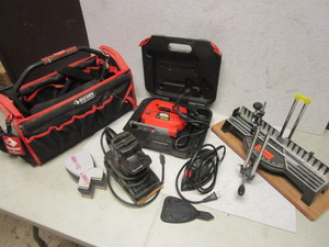 lot 262 image: BLACK & DECKER JIGSAW,  CRAFTSMAN SANDER, MOUSE SANDERPOLISHER, ORBIT SANDER, HUSKY BIN, MORE