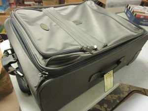 lot 288 image: ATLANTIC LUGGAGE CO. ROLLING LUGGAGE