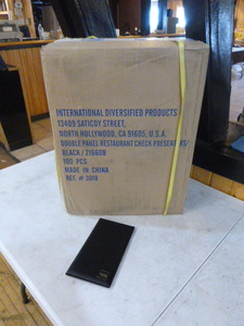 lot 32 image: Case Guest Check Presenters