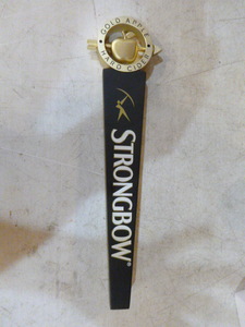 lot 43 image: Strongbow Beer Tap Handle