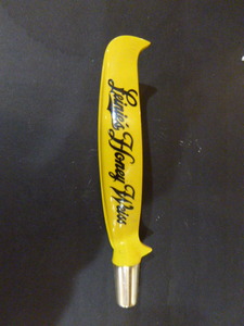 lot 46 image: Leinies Hone Weiss Beer Tap Handle