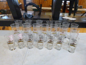 lot 66 image: Leinenkugels Honey Weist Beer Glasses