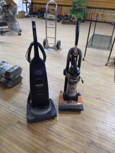 lot 74 image: 2 Vacuum Cleaners