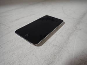 lot 72 image: apple&nbspiPod Touch 4th Gen A1367