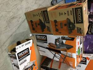 Lot of RIDGID WetDry Vac and Tilesaw Tables Original Customer Returns See Pics