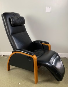 lot 85 image: Vintage Modern Minimalist Black Leather Recliner by Backsaver Products