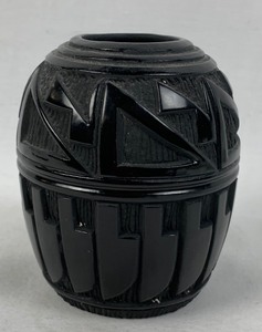 lot 108 image: Native Artist Marvin Blackmore 3.25 Early Black Ceramic Vessel
