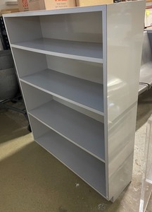 lot 8 image: Contemporary Bookshelf