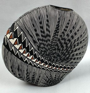 lot 45 image: Dorothy Sanchez Signed Pottery Vessel