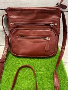 lot 29 image: Leather Womens Conceal Carry CCW Purse