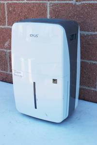 lot 20 image: Dehumidifier IDYLIS  33 Pints  Day