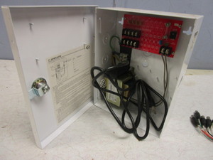 lot 426 image: I3 DVR POWER SUPPLY