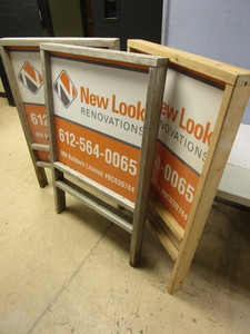 lot 442 image: ADVERTISING DISPLAY FRAMES