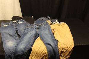 Boys size 7, 5 jeans with adjustabl...