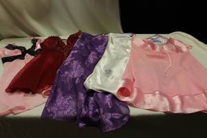 Ladies size S, 4 Lingerie...