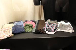 JRs LXL 5 shorts, 2 jeans, 4 yoga,...