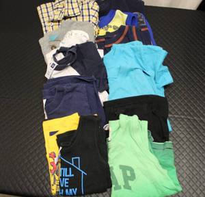 Boys 3T 13 shirts...