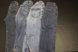 Boys 3T 4 jeans...