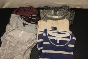 size XS, 8 tops...