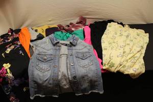 size M, mixed lot, check pics...