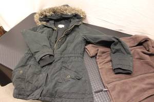 size M hooded jacket and columbia l...