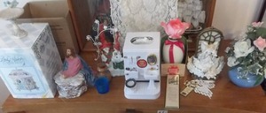 lot 49 image: Figurines & Collectibles