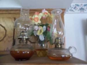 lot 71 image: 2-Oil Lamps & Vase