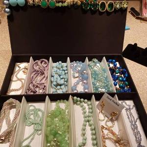 lot 103 image: Lot Of Vintage BlueGreen Jewelry Clip On Earrings (Not Organizer)